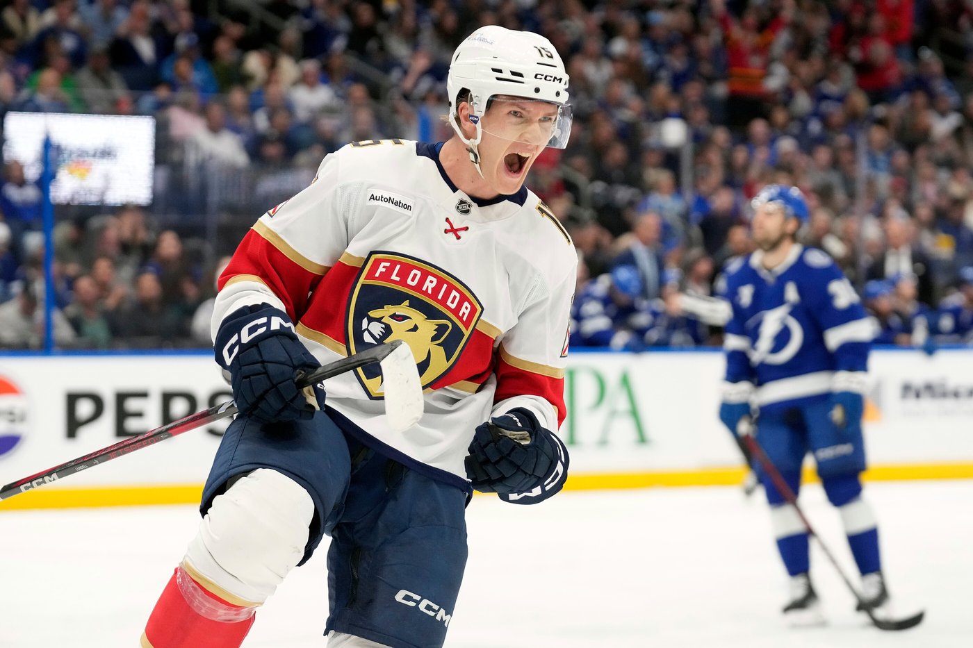 Sam Reinhart scores twice to lead Panthers over Lightning 5-2 | iNFOnews.ca Sam Reinhart scores twice to lead Panthers over Lightning 5-2 | iNFOnews.ca