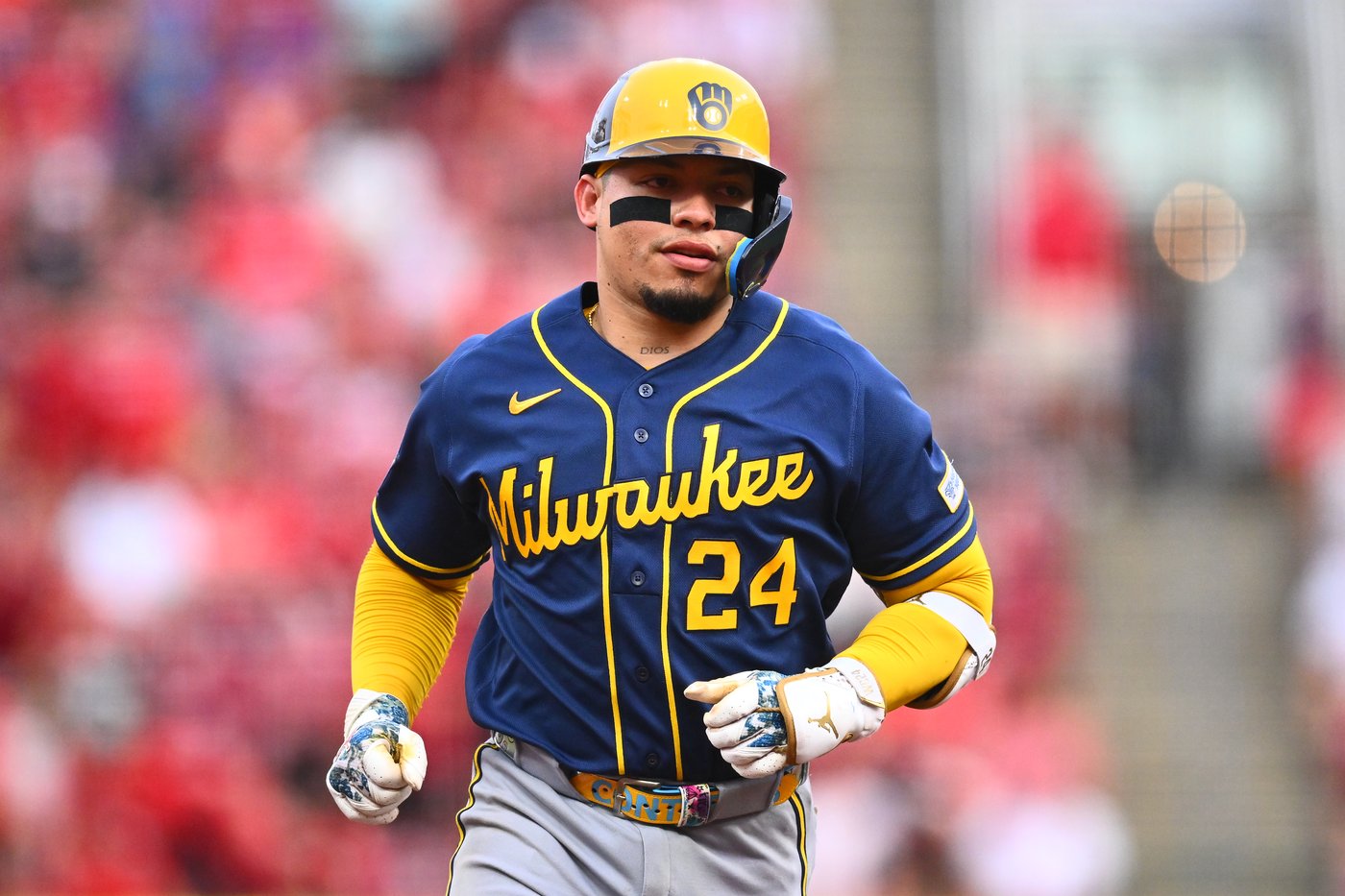 Brewers beat the Reds 6-5 to complete a 3-game sweep | iNFOnews.ca Brewers beat the Reds 6-5 to complete a 3-game sweep | iNFOnews.ca
