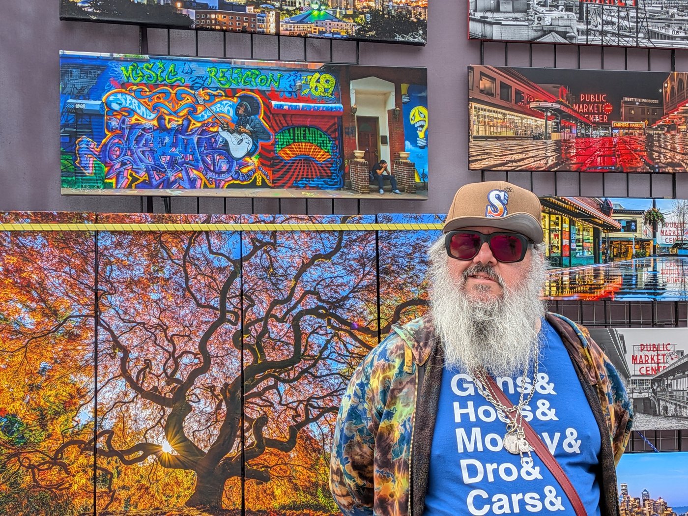 Jays jerseys abound as baseball fans help Seattle amid tourism slide | iNFOnews.ca