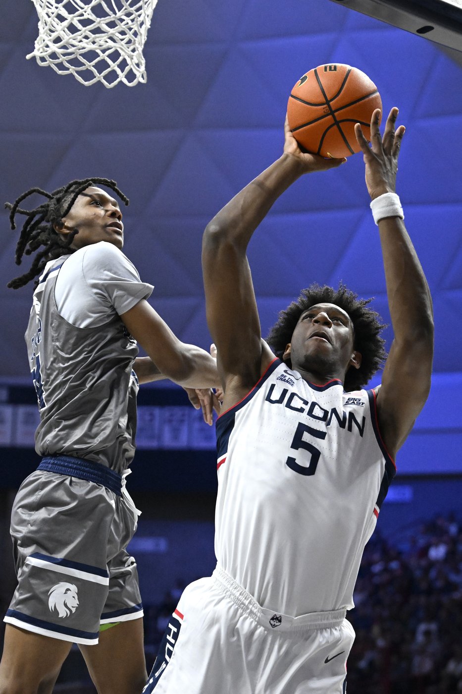 Solo Ball scores 12 points as No. 2 UConn beats East Texas A&M 81-46 | iNFOnews.ca Solo Ball scores 12 points as No. 2 UConn beats East Texas A&M 81-46 | iNFOnews.ca