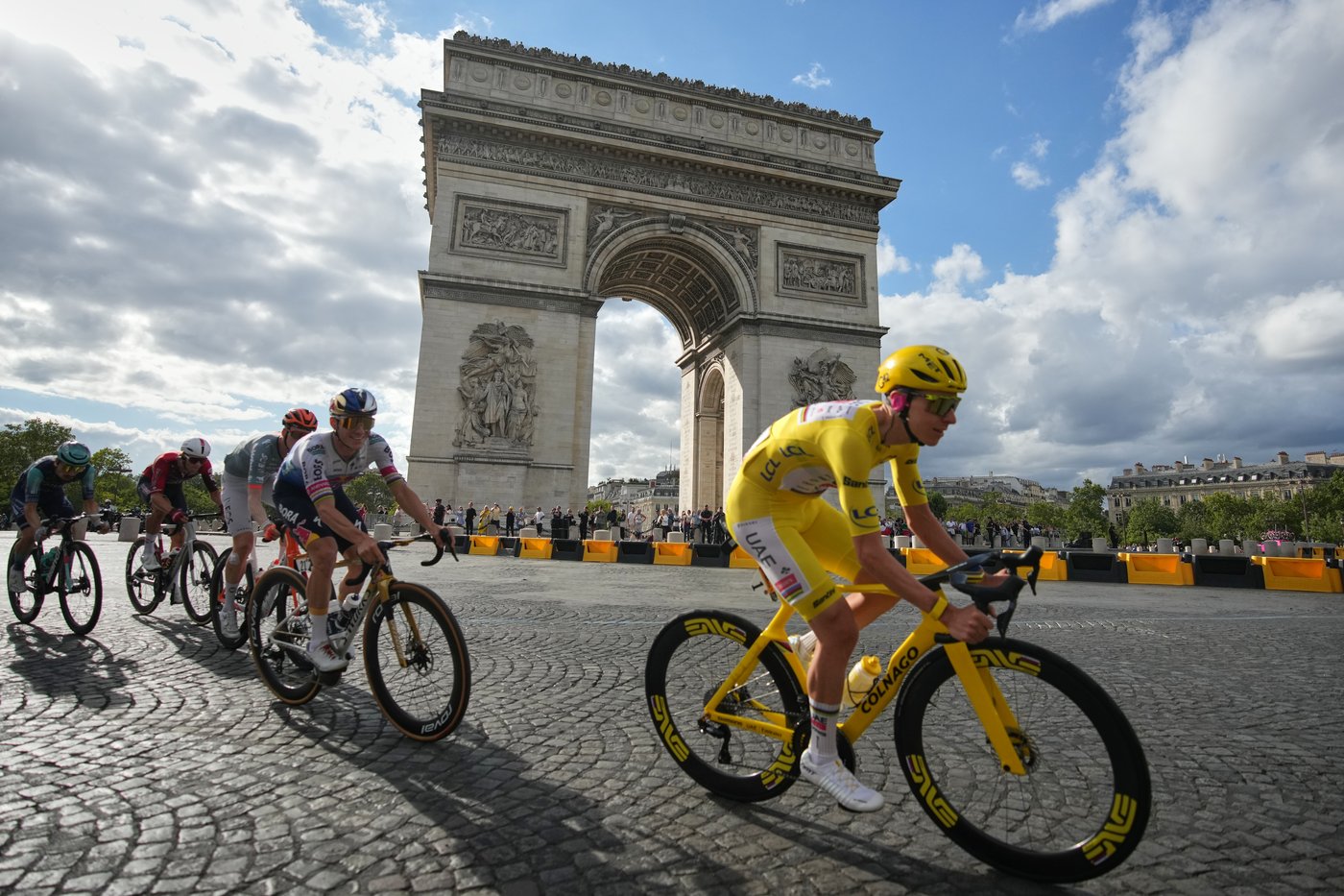 Tadej Pogacar confirms status as a cycling great with record-equaling fifth Tour de France title | iNFOnews.ca Tadej Pogacar confirms status as a cycling great with record-equaling fifth Tour de France title | iNFOnews.ca