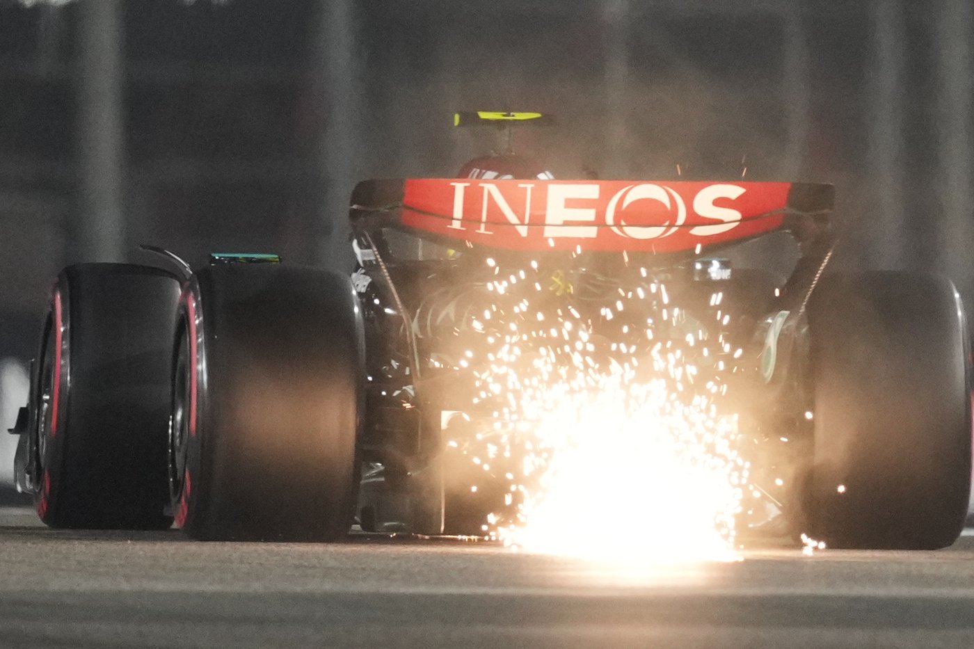 Norris takes pole for season-ending Abu Dhabi GP and Hamilton 18th in Mercedes farewell | iNFOnews.ca