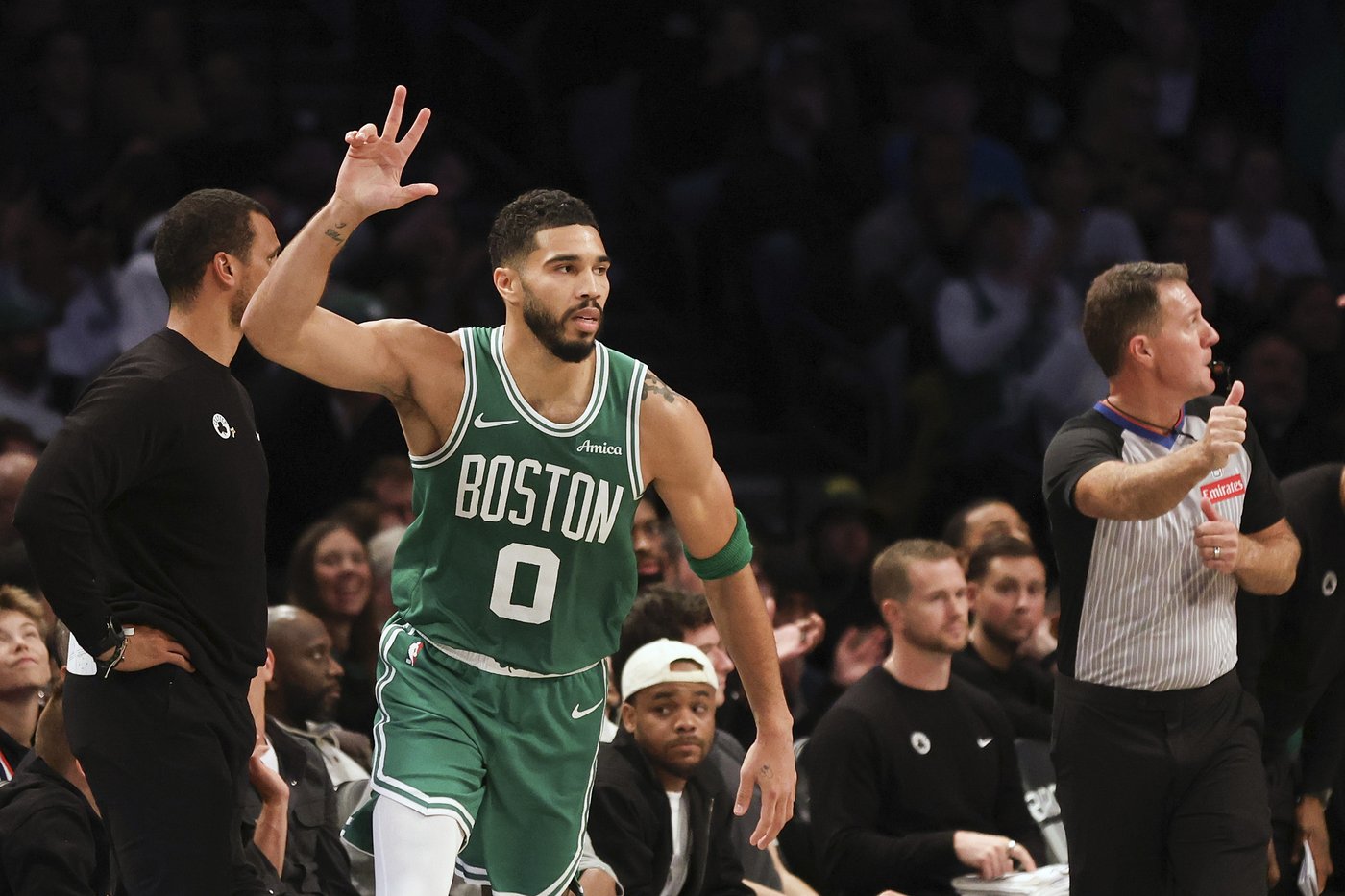 Tatum scores 36 points, the Celtics pour it on in 2nd half to beat the Nets 139-114 | iNFOnews.ca