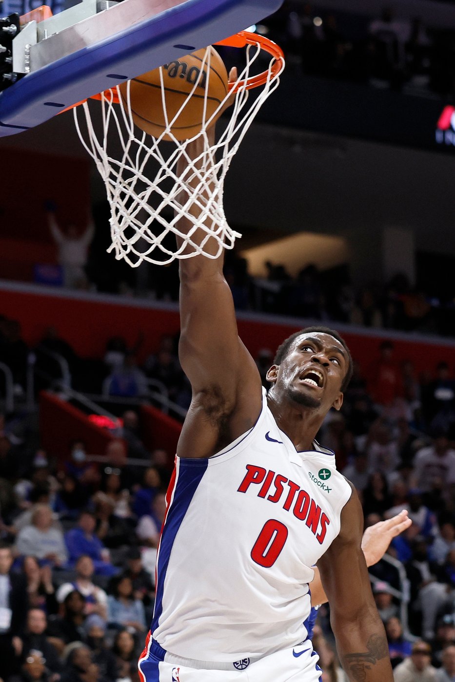Cunningham and Harris help Pistons finish comeback for first playoff series win in 18 years | iNFOnews.ca