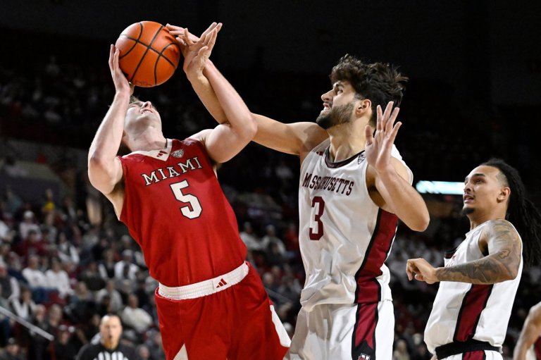 Miami of Ohio coach Travis Steele on Redhawks' 26-game winning streak: 'Enjoy the ride' | iNFOnews.ca