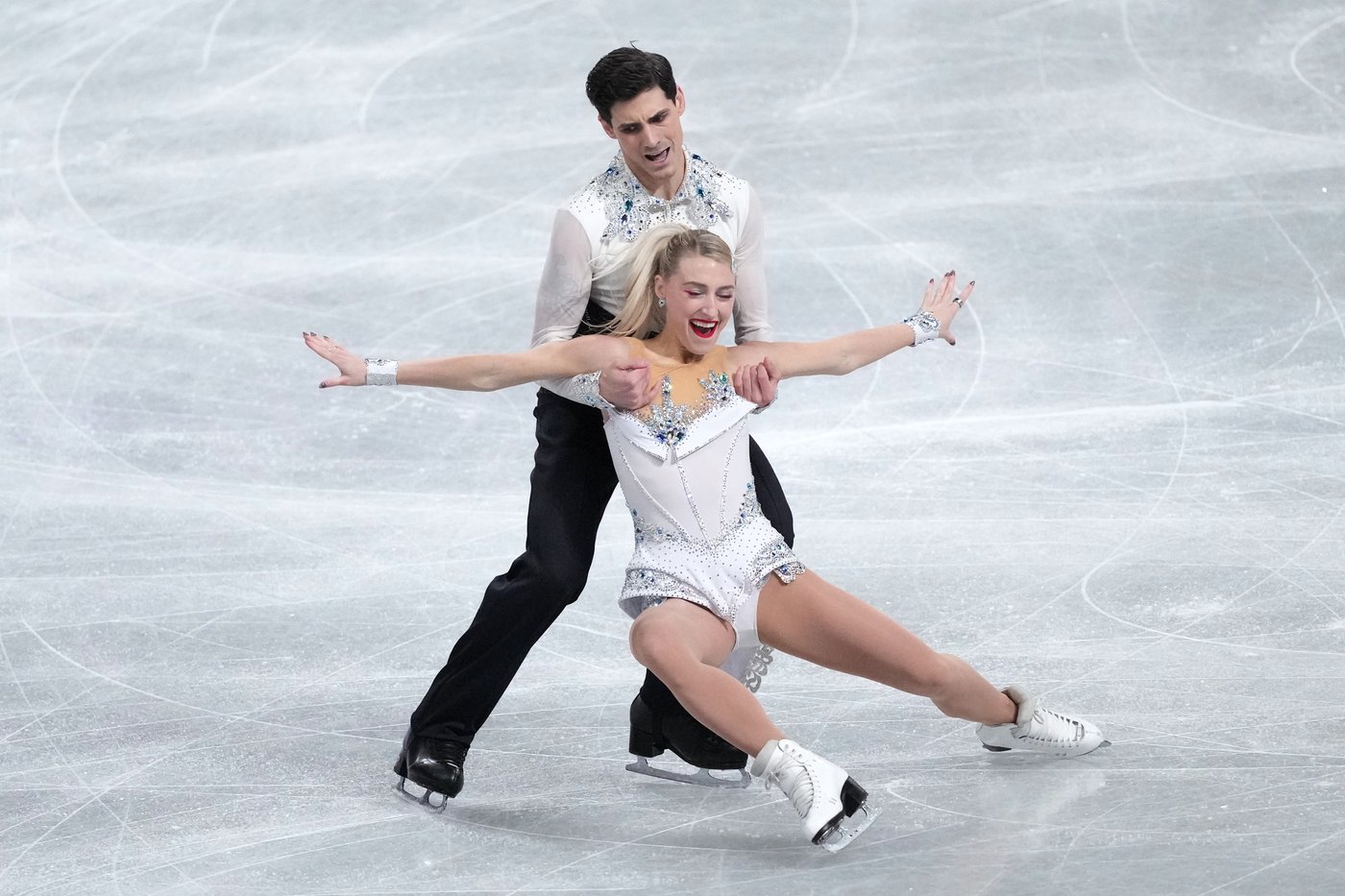 Canadian ice dancers Gilles and Poirier sit third at Grand Prix Final | iNFOnews.ca