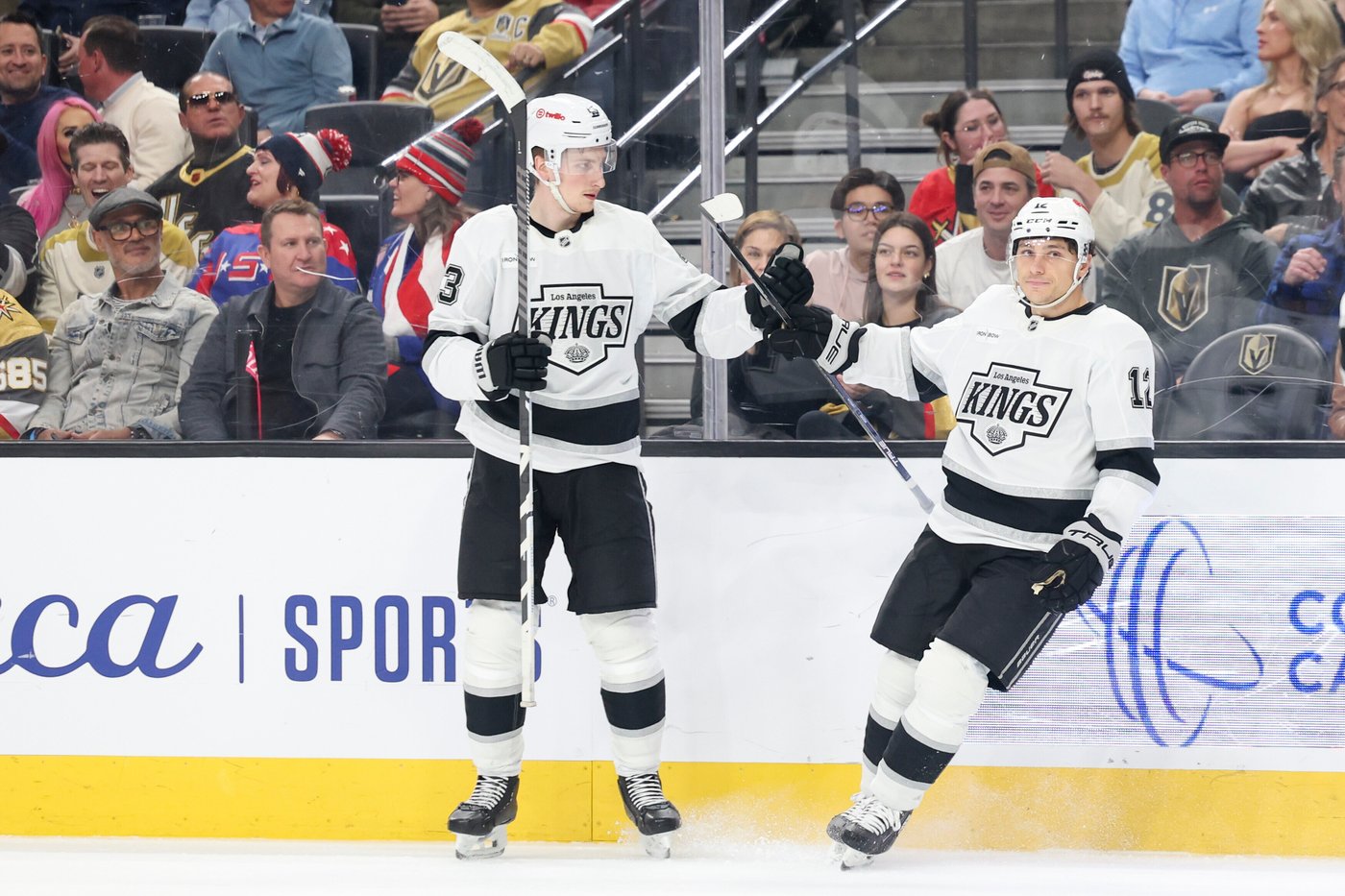 Golden Knights dominate Kings 4-1 with early scoring blitz | iNFOnews.ca Golden Knights dominate Kings 4-1 with early scoring blitz | iNFOnews.ca