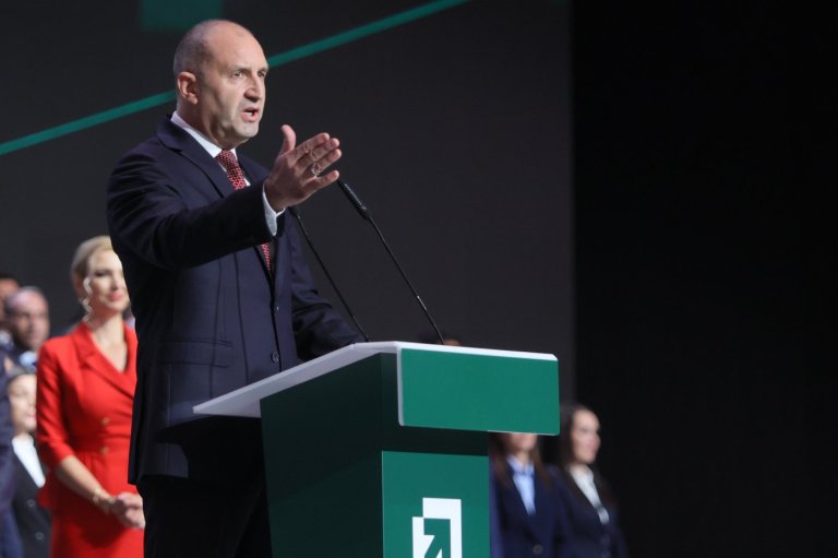 Bulgaria's pro-Russian former president is seen as strong front-runner in Sunday's election | iNFOnews.ca
