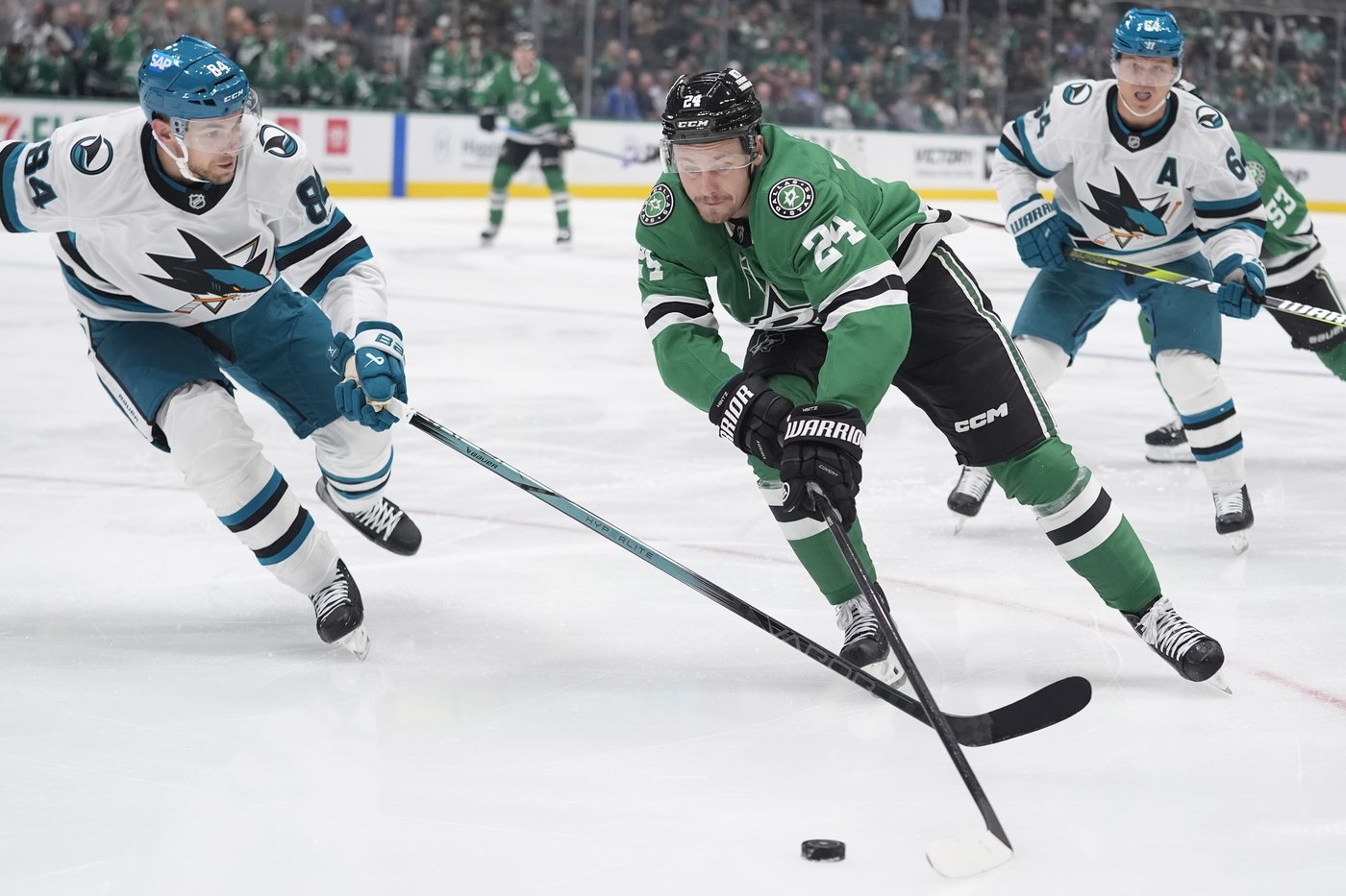 Stars remain undefeated with a 3-2 shootout win over Sharks after trailing for 1st time this season | iNFOnews.ca Stars remain undefeated with a 3-2 shootout win over Sharks after trailing for 1st time this season | iNFOnews.ca