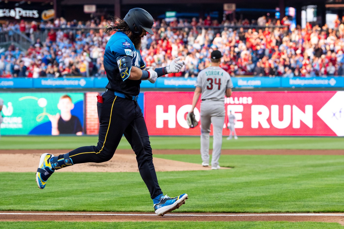 Soroka fans 10 as Sewald strands tying run, Diamondbacks edge Phillies 5-4 | iNFOnews.ca Soroka fans 10 as Sewald strands tying run, Diamondbacks edge Phillies 5-4 | iNFOnews.ca