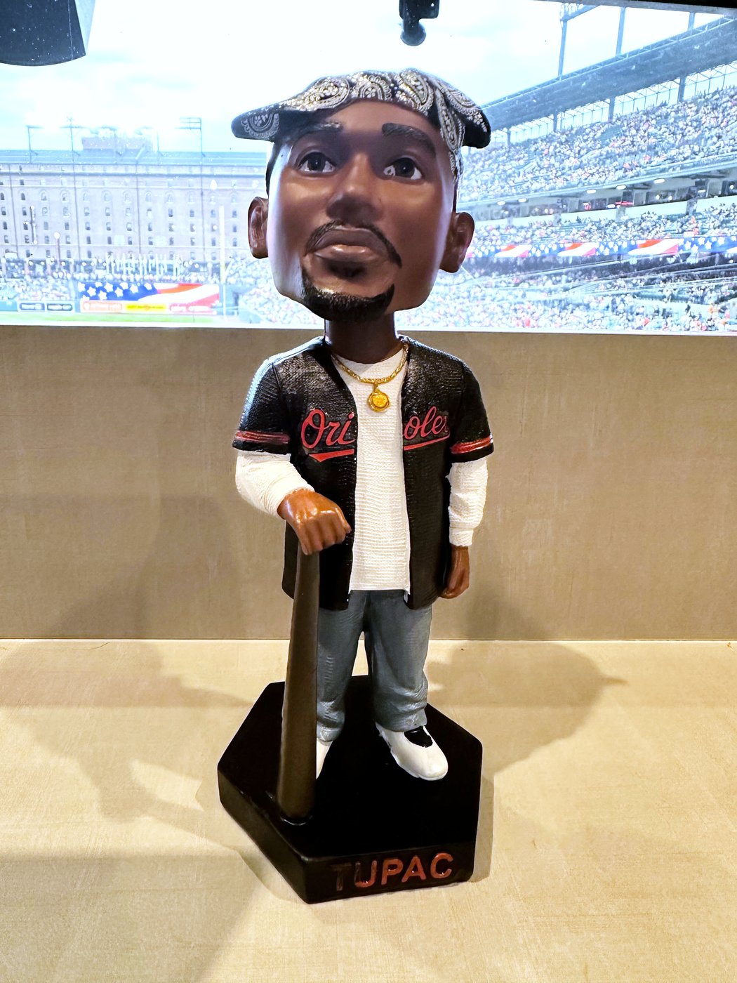 Orioles hold Tupac Shakur bobblehead promotion, and his sister throws out the ceremonial first pitch | iNFOnews.ca