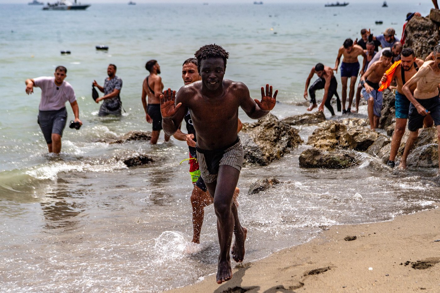 Migrants cross into Spain’s Ceuta enclave from Morocco, in photos | iNFOnews.ca