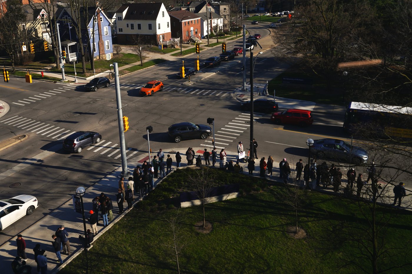 What one campaign rally in Michigan reveals about young voters ahead of the midterm elections | iNFOnews.ca