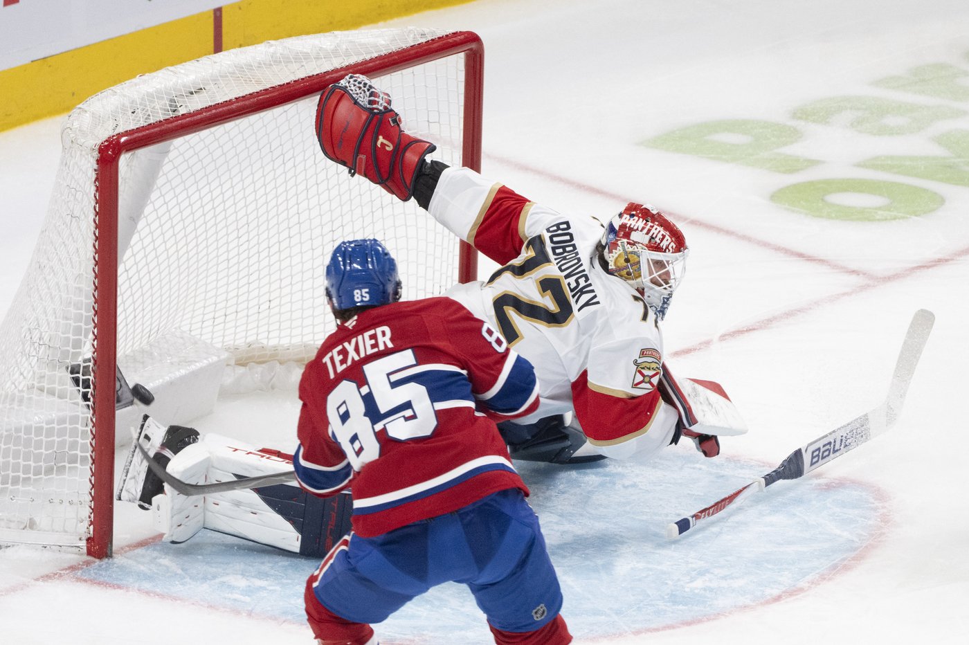Texier's hat trick lifts Canadiens over Panthers 6-2; Montreal wins third straight | iNFOnews.ca