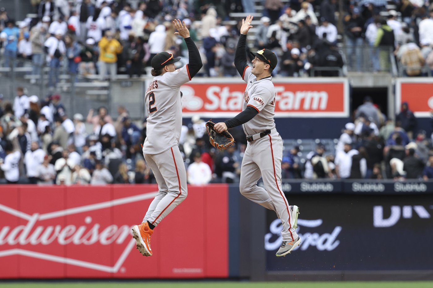 Jung Hoo Lee homers twice off Carlos Rodón, Giants rally from 3-run deficit to beat Yankees 5-4 | iNFOnews.ca