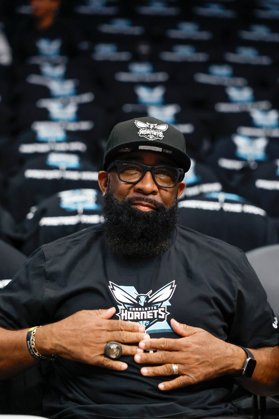 Hornets celebrate first postseason home game in 10 years by handing out 'Protect the Hive' T-shirts | iNFOnews.ca