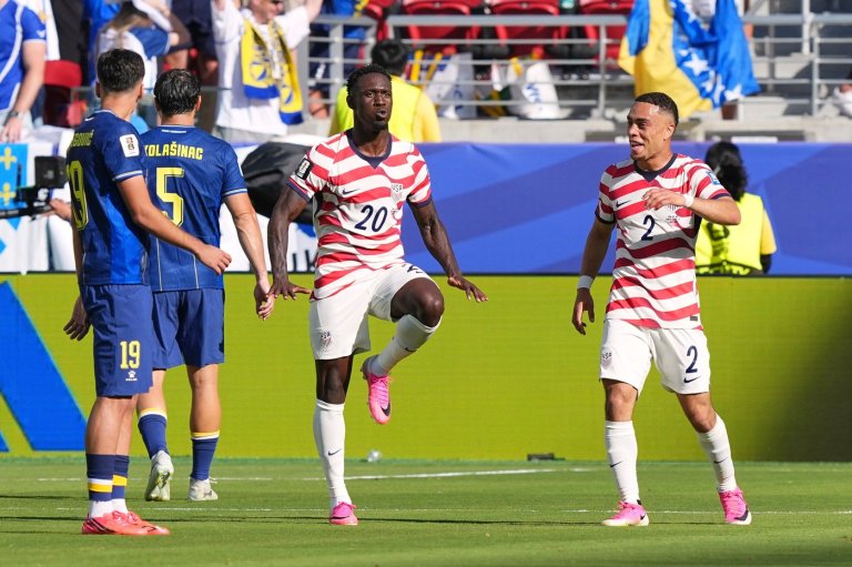 Balogun gets US's go-ahead goal against Bosnia and then red card | iNFOnews.ca