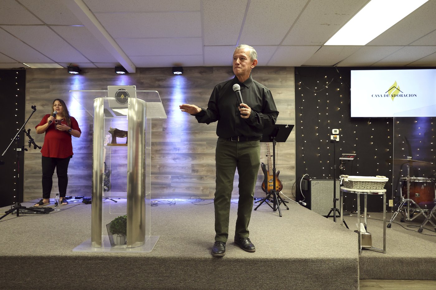 Latino evangelical voters torn between their faith and harsh rhetoric around immigration | iNFOnews.ca Latino evangelical voters torn between their faith and harsh rhetoric around immigration | iNFOnews.ca