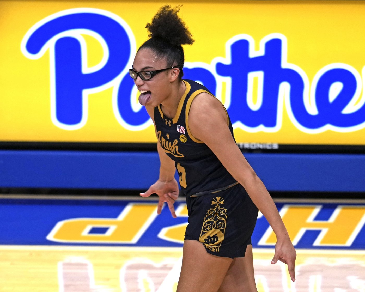 Olivia Miles' 8 3-pointers matches a team record as No. 2 Notre Dame knocks off Pitt 88-57 | iNFOnews.ca Olivia Miles' 8 3-pointers matches a team record as No. 2 Notre Dame knocks off Pitt 88-57 | iNFOnews.ca