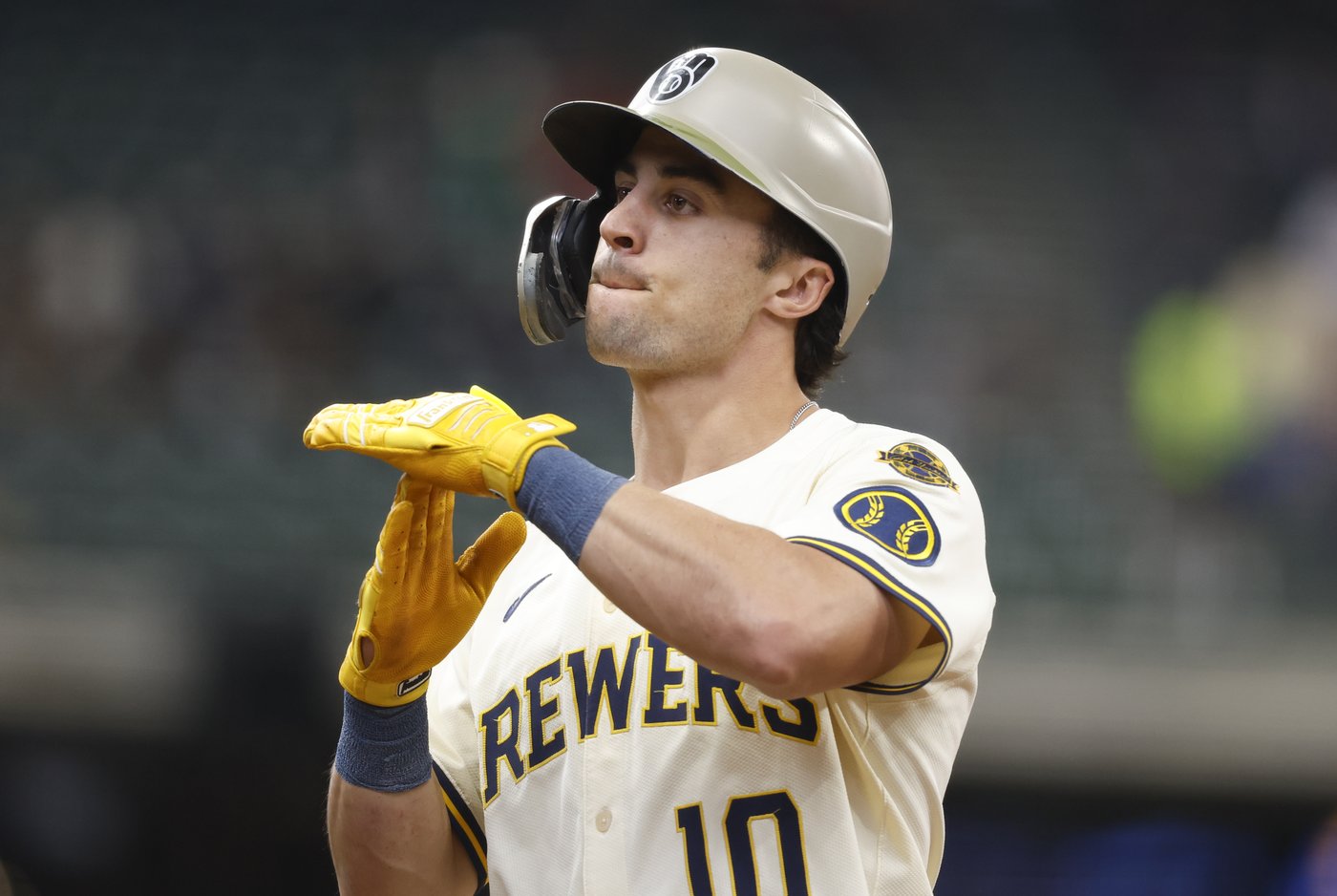 Twins' 13-game win streak ends as Jackson Chourio's big catch preserves 5-2 victory for Brewers | iNFOnews.ca Twins' 13-game win streak ends as Jackson Chourio's big catch preserves 5-2 victory for Brewers | iNFOnews.ca
