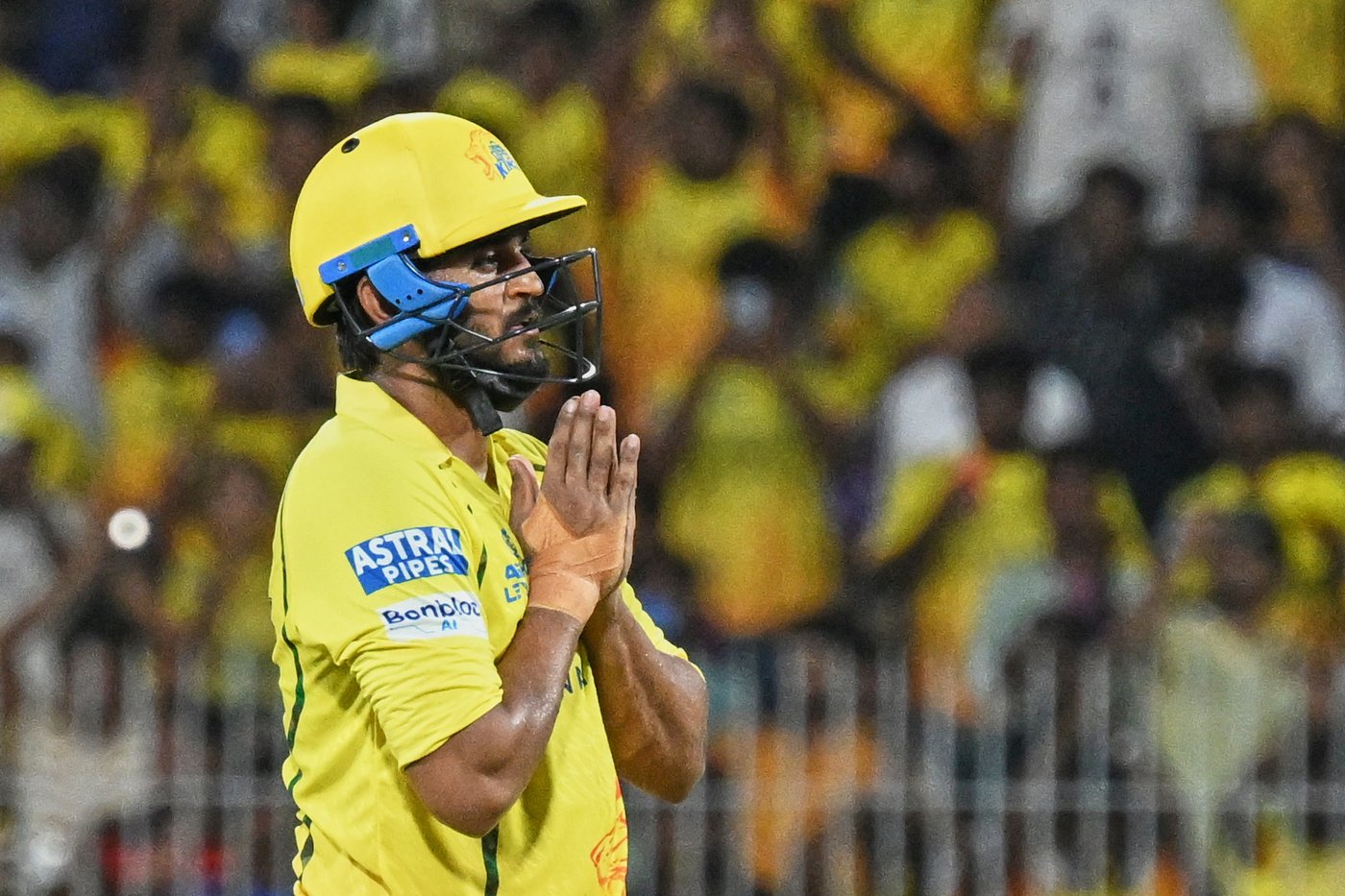 Bengaluru beats Mumbai in last-ball finish in IPL, Patel hits 13-ball 50 for Chennai | iNFOnews.ca