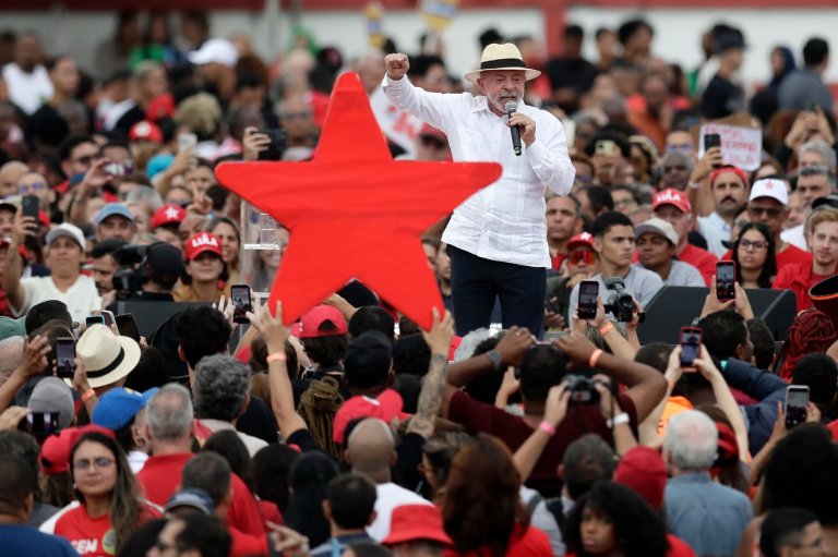 Brazil’s TV and radio campaign blitz begins, with Lula and Flávio Bolsonaro set for a nasty fight | iNFOnews.ca