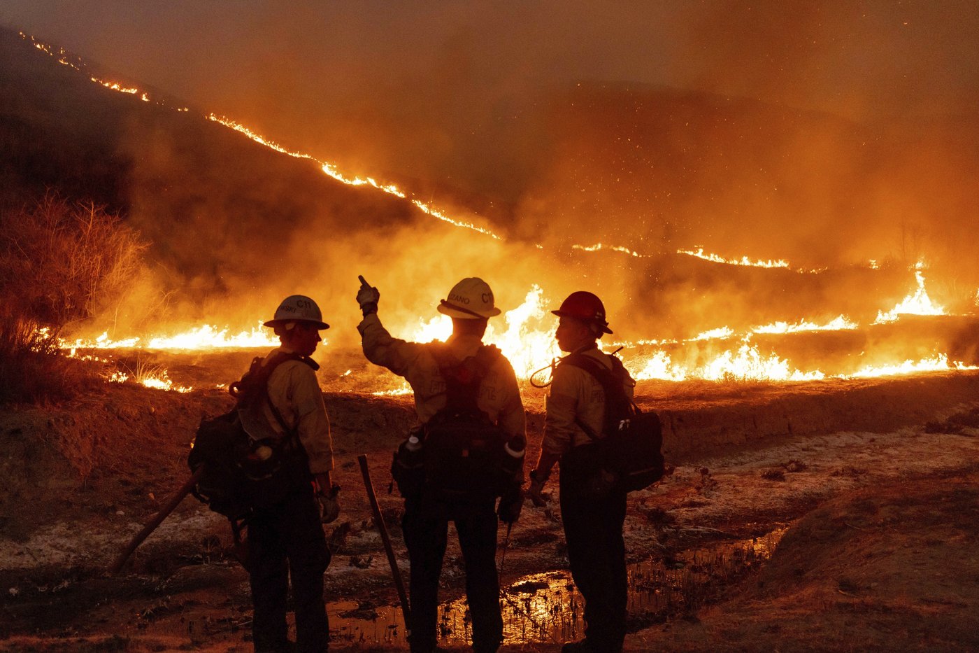 Firefighters need better weather to fight California's flames. When will they get relief? | iNFOnews.ca Firefighters need better weather to fight California's flames. When will they get relief? | iNFOnews.ca