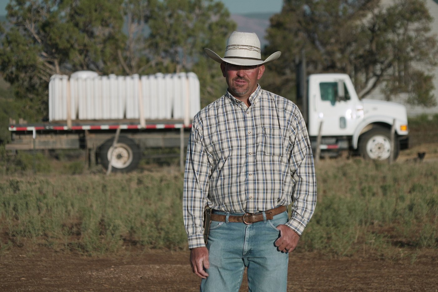 Water hauling is the new chore no rancher asked for | iNFOnews.ca Water hauling is the new chore no rancher asked for | iNFOnews.ca