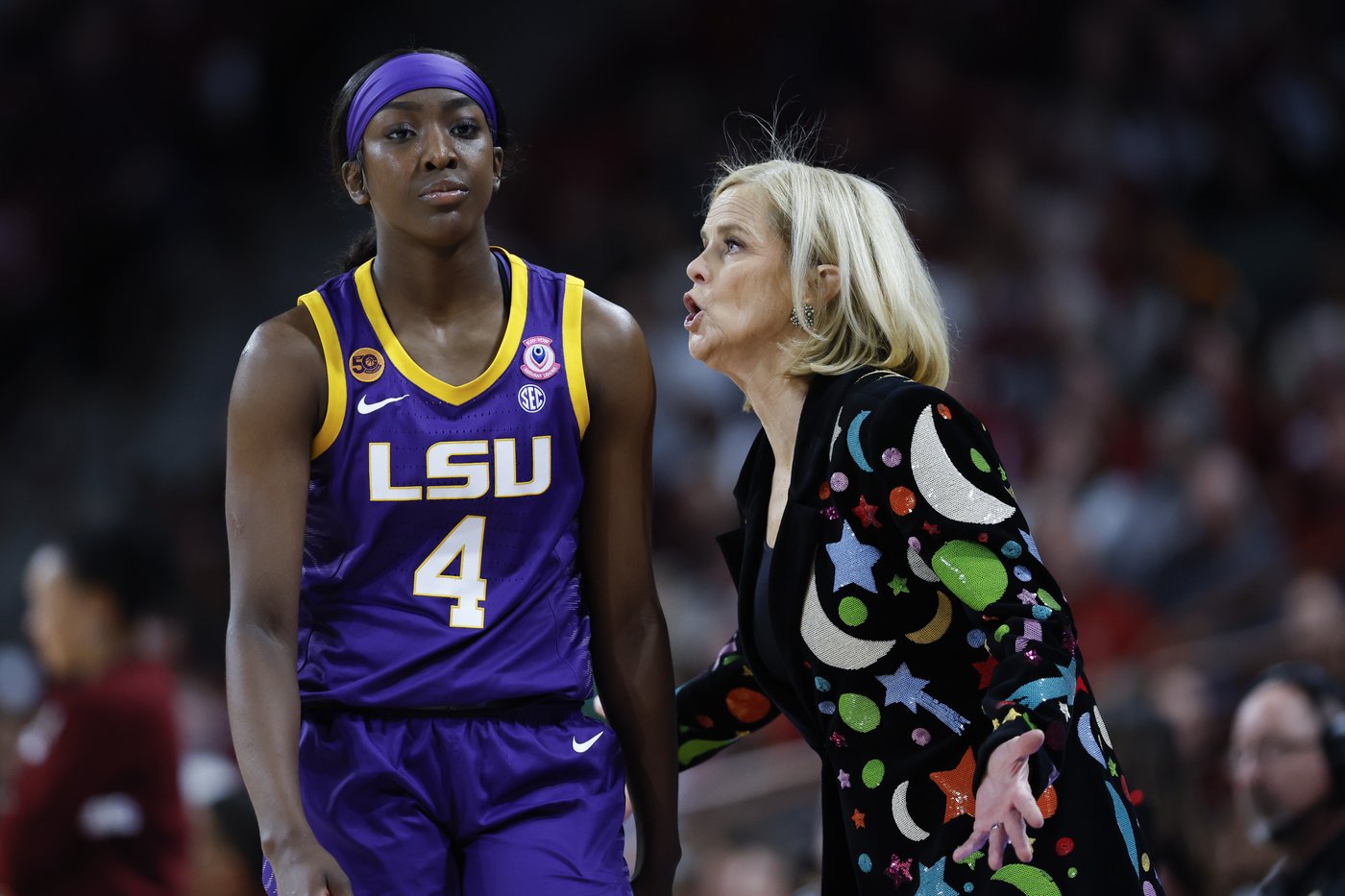 South Carolina's arena DJ suspended 1 game for playing song by Flau'Jae Johnson's late father | iNFOnews.ca