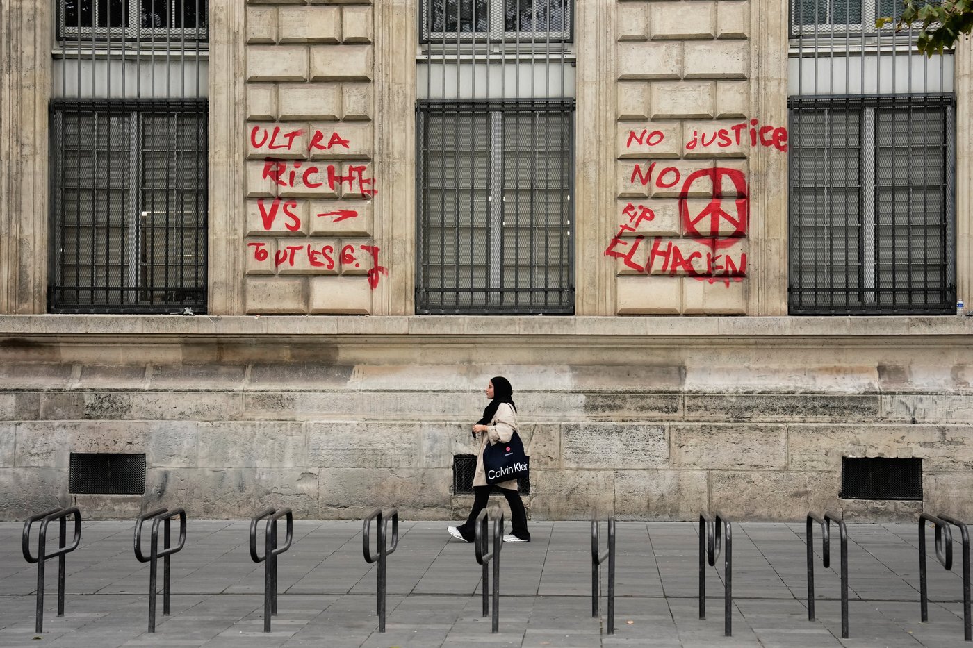 French authorities ban some student protests after weekend looting and clashes | iNFOnews.ca