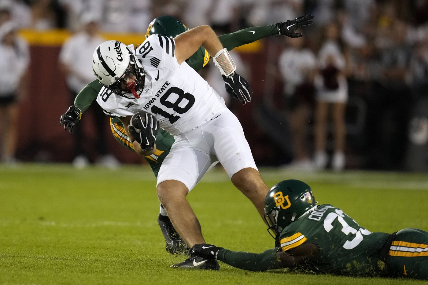 Rocco Becht throws for 277 yards and two scores to lead No. 16 Iowa State to 43-21 win over Baylor | iNFOnews.ca