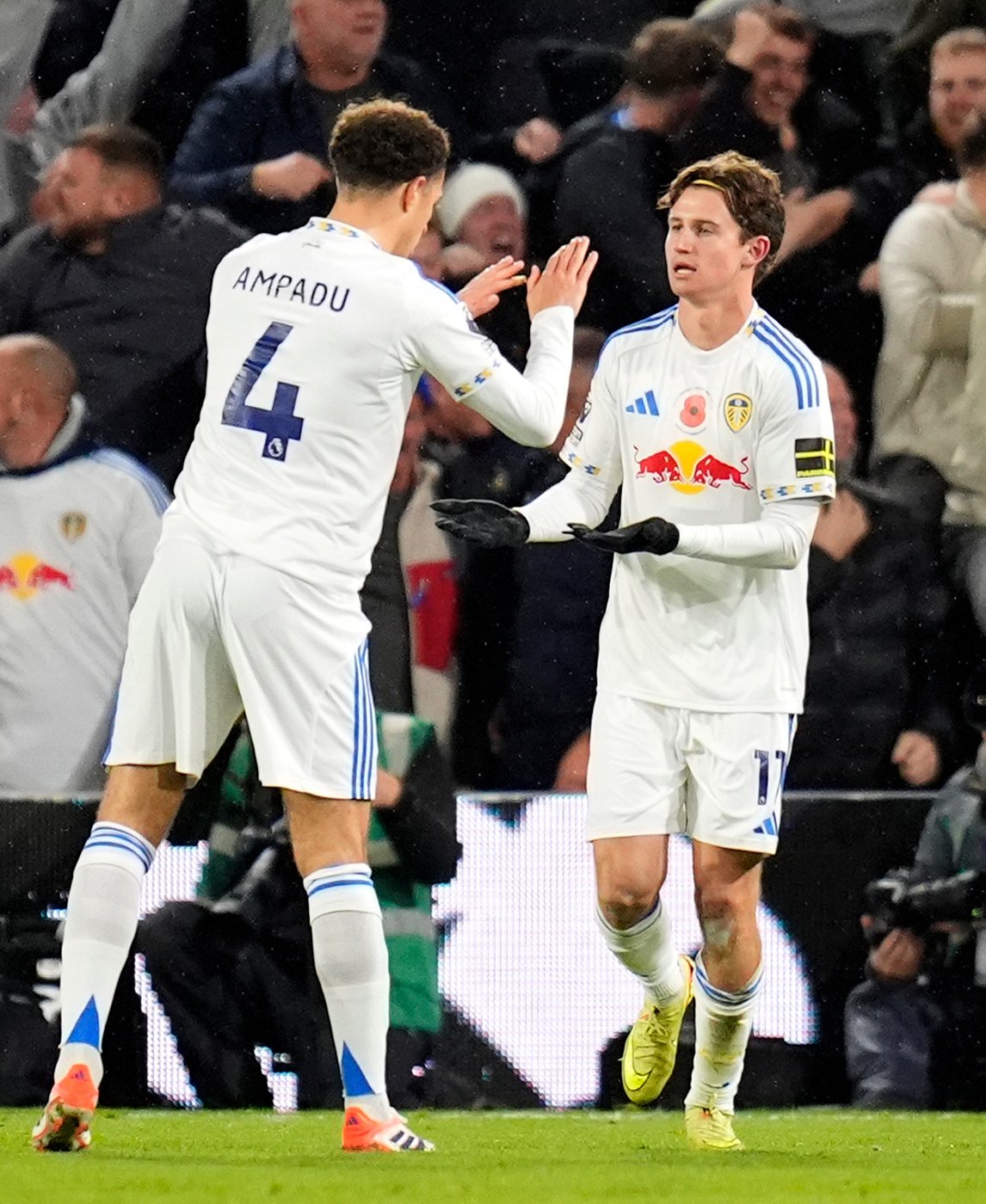Aaronson scores early as Leeds beat struggling West Ham 2-1 in Premier League | iNFOnews.ca