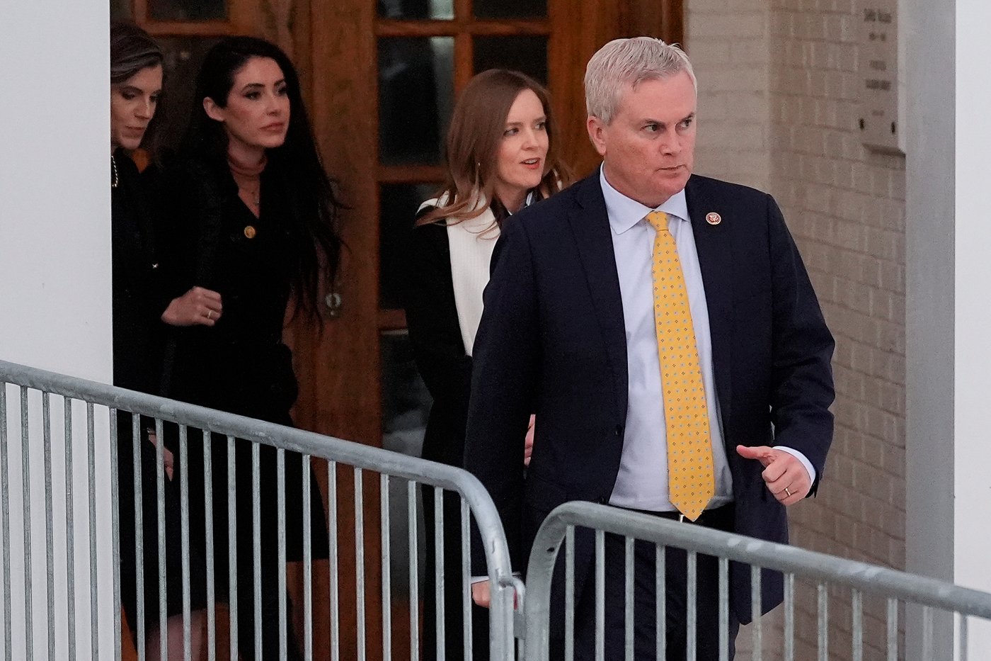 Hillary Clinton testifies she has no information on Epstein's crimes and doesn't recall meeting him | iNFOnews.ca