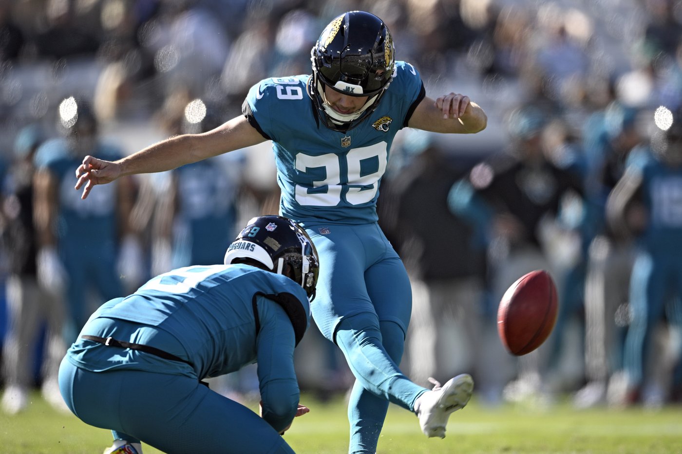 Jaguars should shut down QB Trevor Lawrence amid his concussion and shoulder injury | iNFOnews.ca Jaguars should shut down QB Trevor Lawrence amid his concussion and shoulder injury | iNFOnews.ca