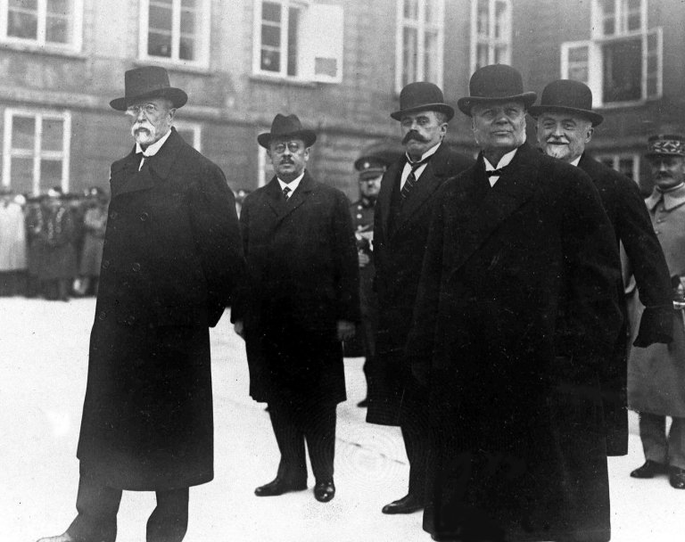 A mysterious envelope from Czechoslovakia's founding father has been found | iNFOnews.ca