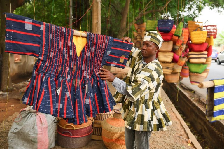 More Ghanaians are wearing a cultural outfit after their president was mocked | iNFOnews.ca