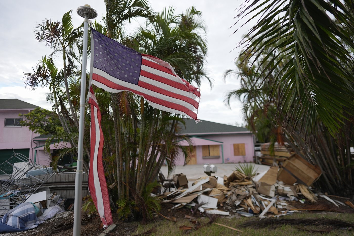 FEMA: Worker fired after directing workers to avoid helping hurricane survivors who supported Trump | iNFOnews.ca