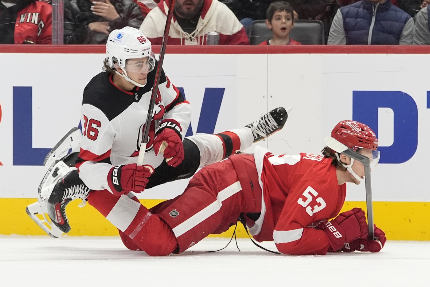 Devils score 3 power-play goals vs. Red Wings' NHL-worst penalty kill in 5-4 win | iNFOnews.ca