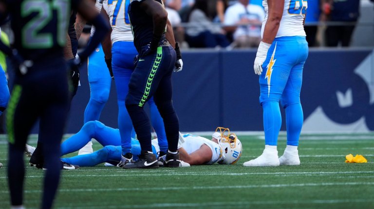 Justin Herbert and the Chargers are still winless with a tough stretch looming | iNFOnews.ca