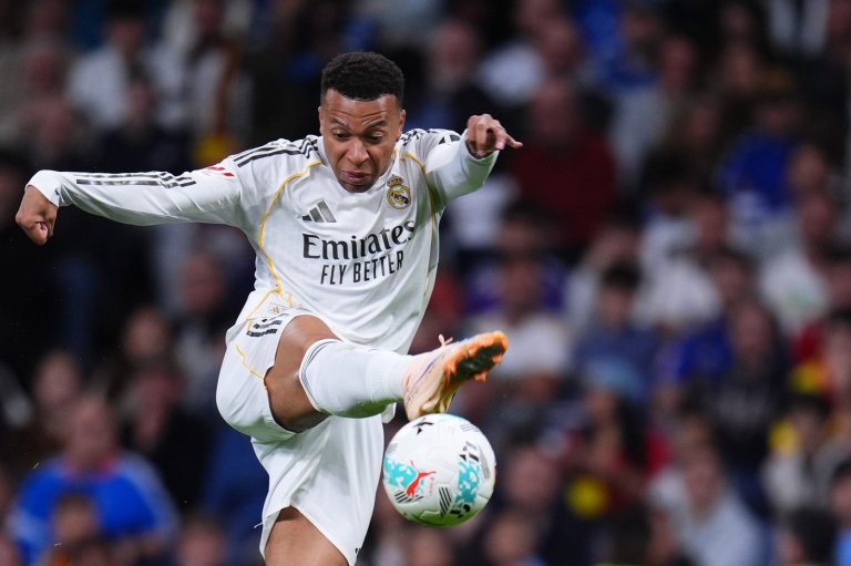 Kylian Mbappé among players jeered by Real Madrid fans at the Bernabeu in 2-0 win over Oviedo | iNFOnews.ca