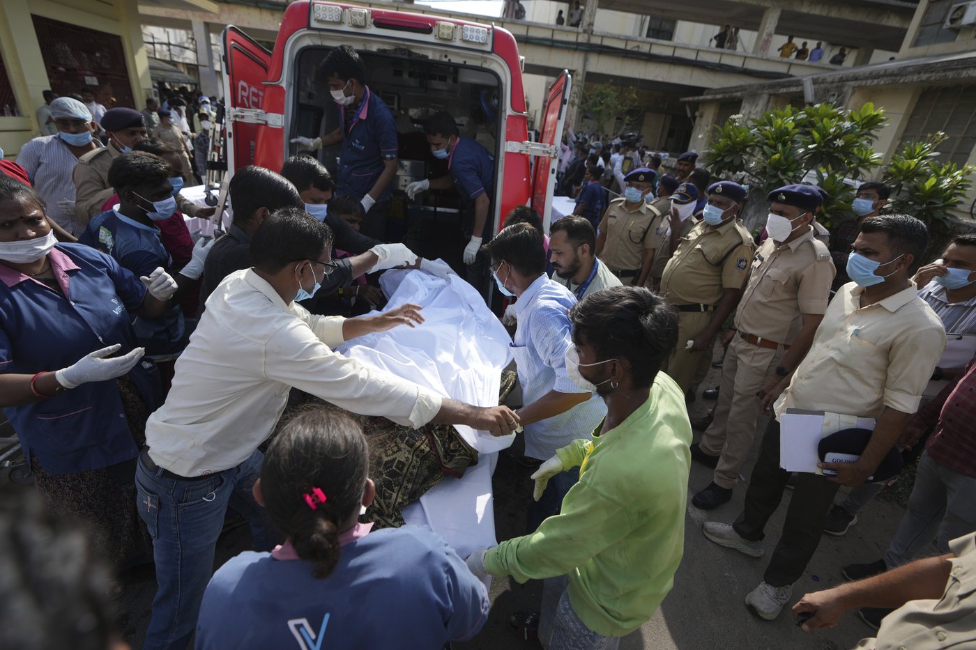 PHOTO COLLECTION: India Plane Crash | iNFOnews.ca PHOTO COLLECTION: India Plane Crash | iNFOnews.ca