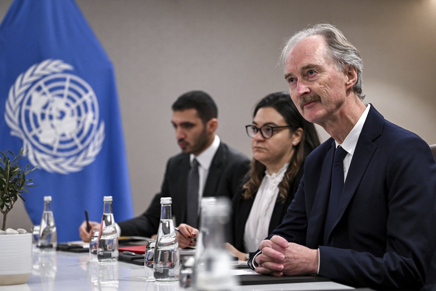 Middle East latest: Top diplomats from US, Arab League and Turkey discuss Syria's transition | iNFOnews.ca Middle East latest: Top diplomats from US, Arab League and Turkey discuss Syria's transition | iNFOnews.ca