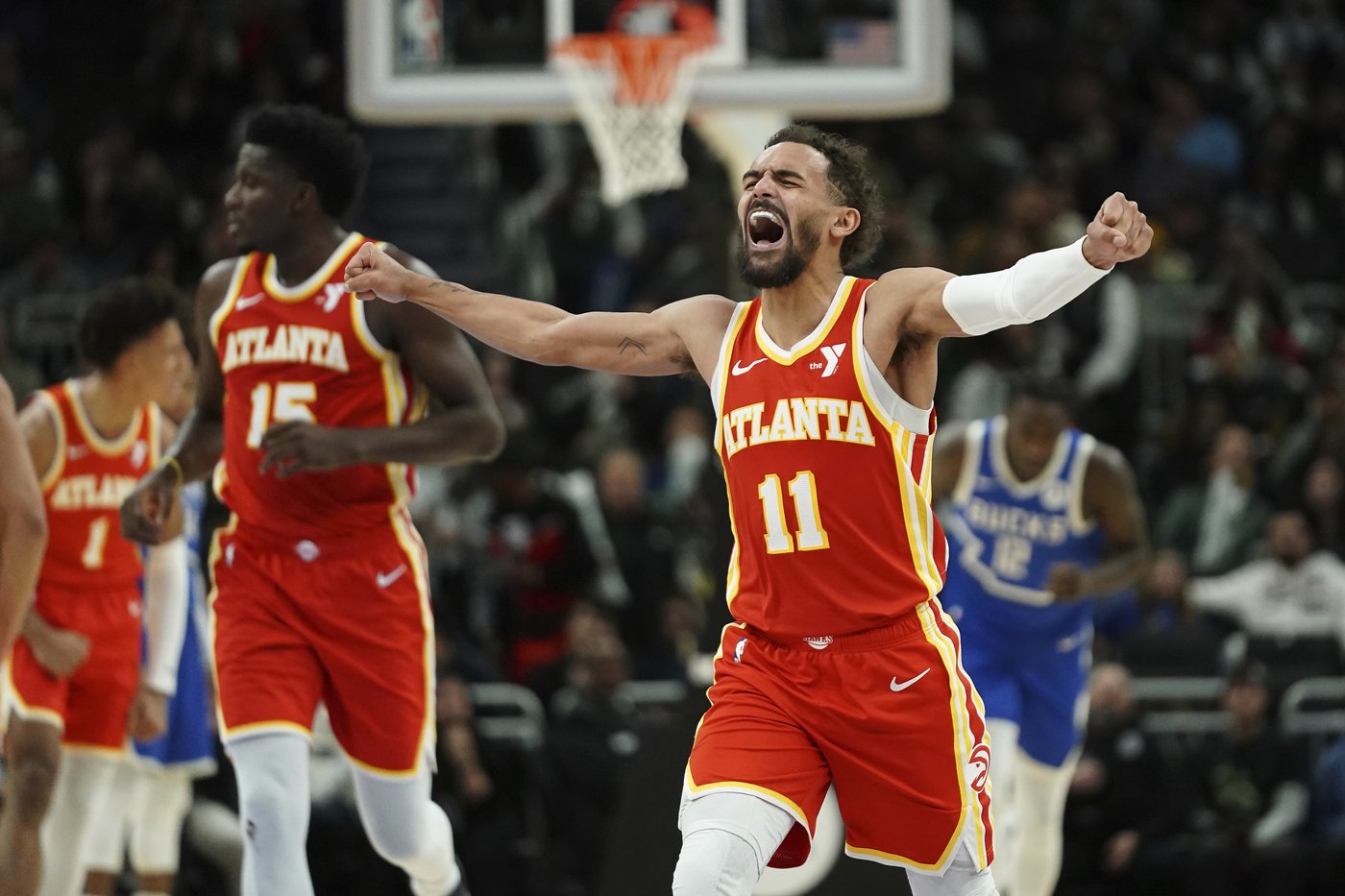 Hawks win 5th straight game and halt the Bucks' winning streak at 7 with 119-104 victory | iNFOnews.ca