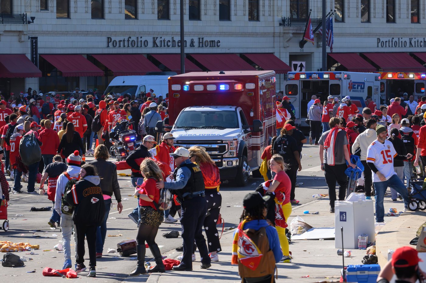 Prosecutor drops murder charge against shooter at Chiefs rally and cites self defense laws | iNFOnews.ca