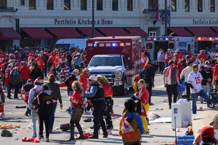 Prosecutor drops murder charge against shooter at Chiefs rally, citing state's self-defense laws | iNFOnews.ca