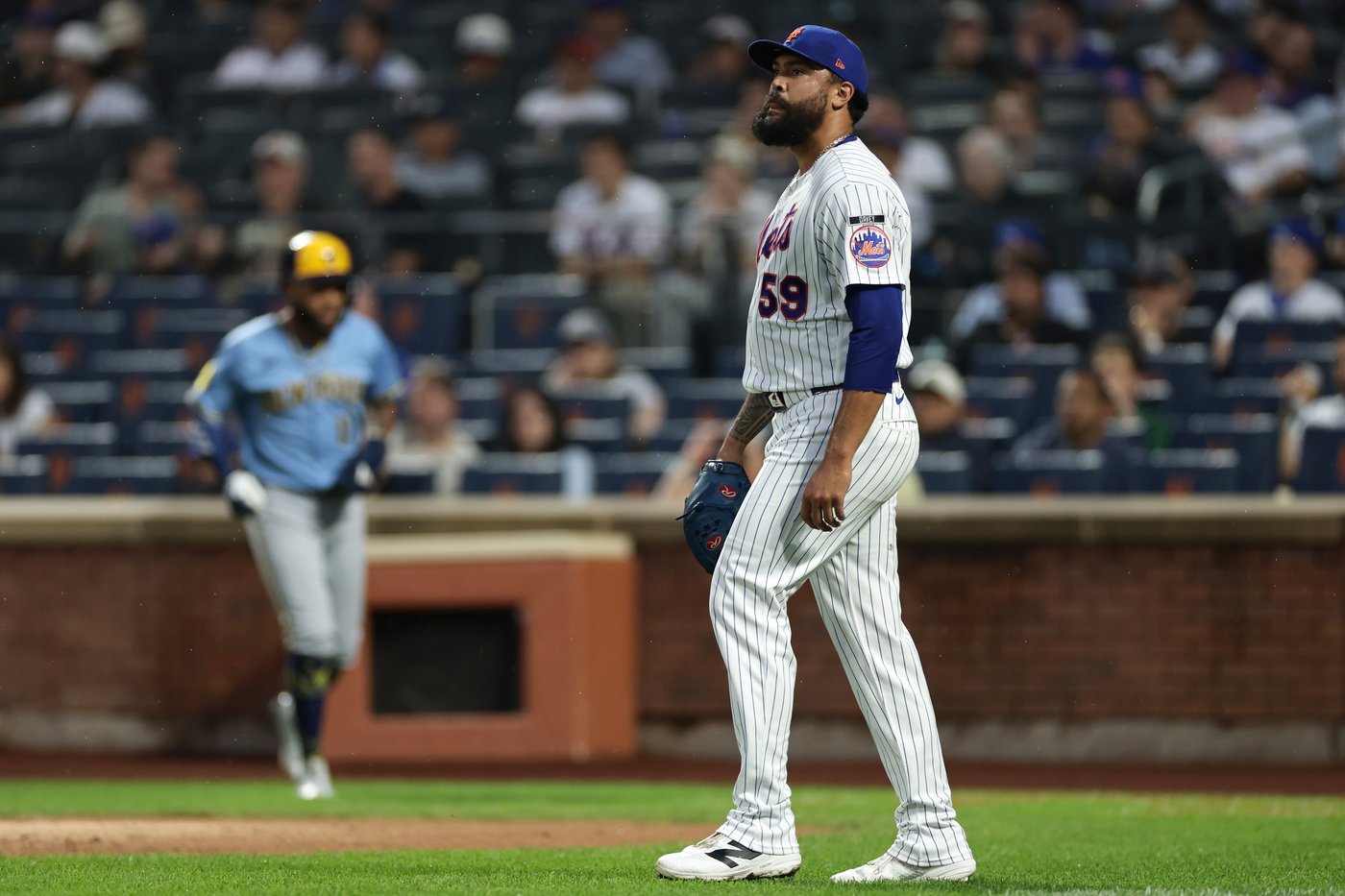 Jackson Chourio and Jacob Misiorowski lead the Brewers to an 8-2 victory over the Mets | iNFOnews.ca