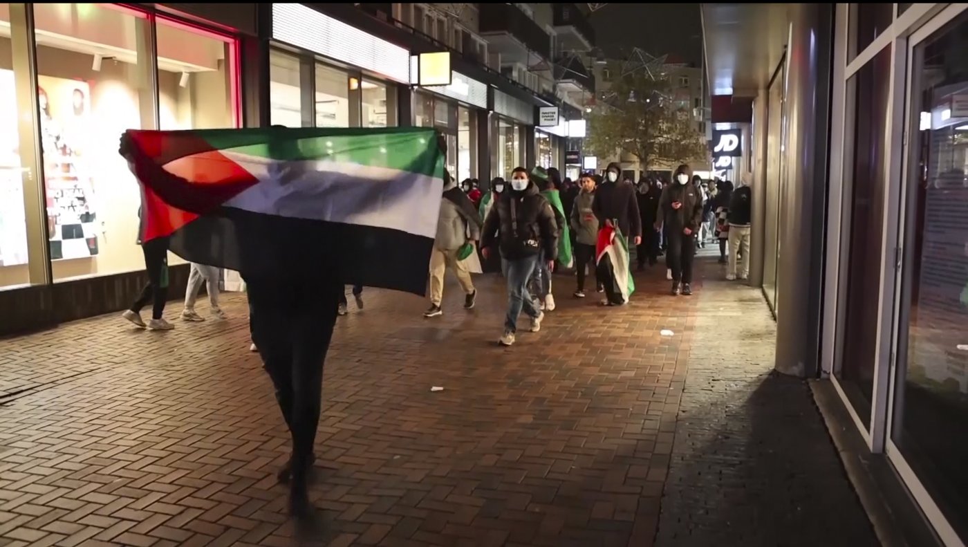 Attacks on Israeli soccer fans in the Netherlands prompts prime minister to cancel climate trip | iNFOnews.ca