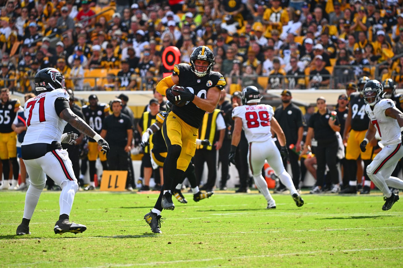 McCarthy stays vague as Steelers sit Joey Porter Jr. amid back rehab, contract limbo | iNFOnews.ca