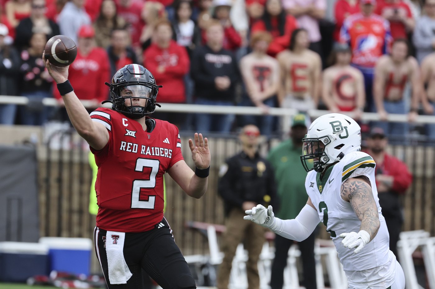 Sawyer Robertson celebrates homecoming with 5 TDs passes as Baylor stuns Texas Tech 59-35 | iNFOnews.ca