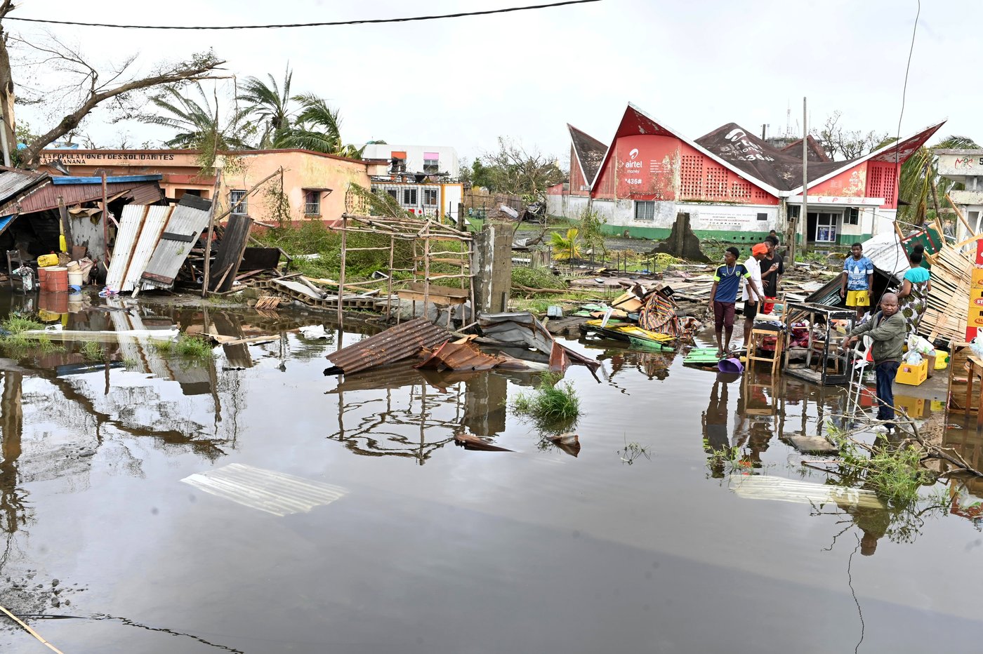 Death toll rises to 31 after Tropical Cyclone Gezani hits Madagascar and crushes houses | iNFOnews.ca Death toll rises to 31 after Tropical Cyclone Gezani hits Madagascar and crushes houses | iNFOnews.ca